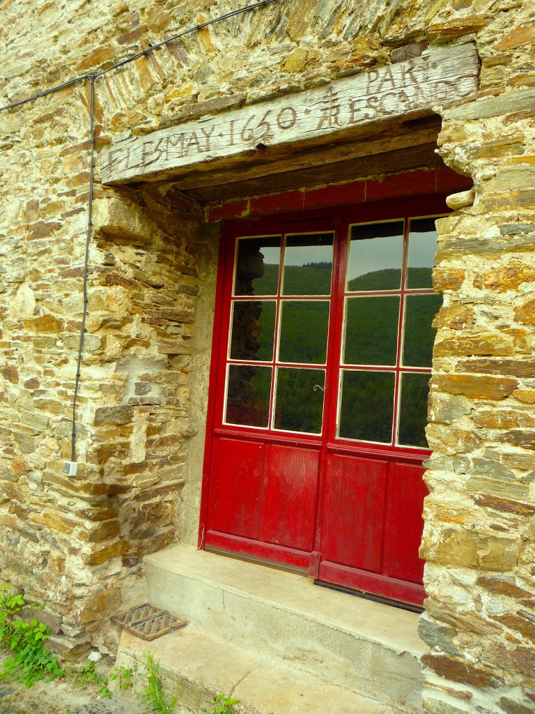 library-door-at-la-muse