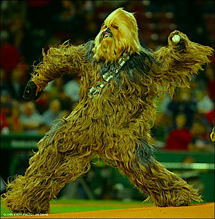 chewbacca-throws-a-pitch